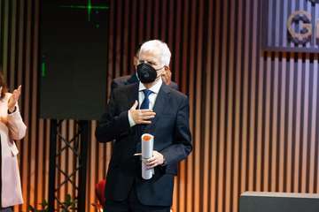 El Cabildo entrega sus honores y distinciones a 19 personas y entidades por su labor en favor de la sociedad grancanaria/TA.